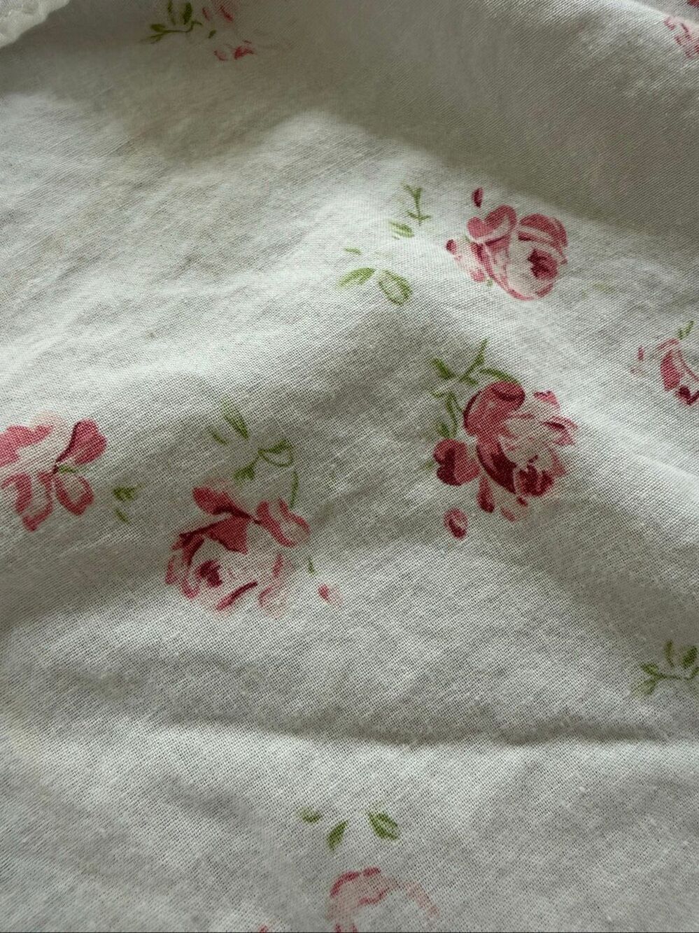 Simply Shabby Chic Pink Rosebuds Balloon Shade 40" X 60" - Picture 4 of 6